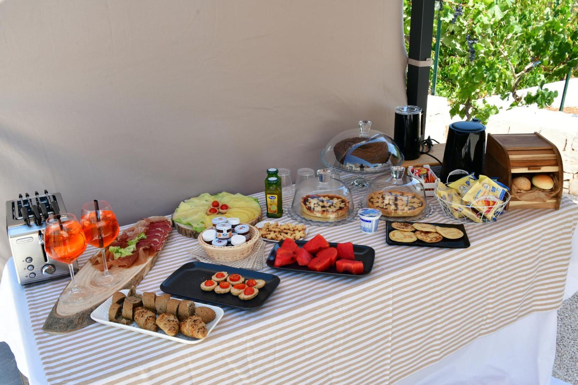 Antonelli Lamarossa Trulli & Suites מראה חיצוני תמונה