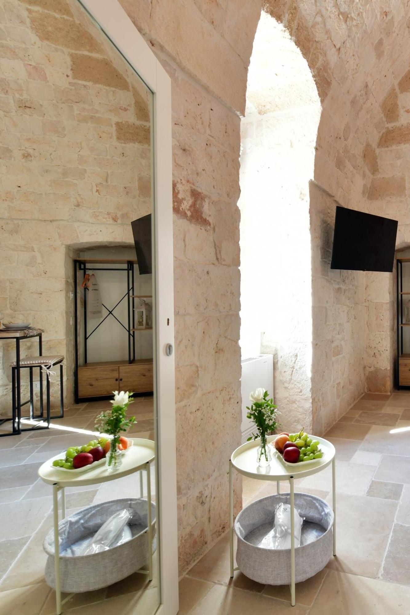 Antonelli Lamarossa Trulli & Suites מראה חיצוני תמונה