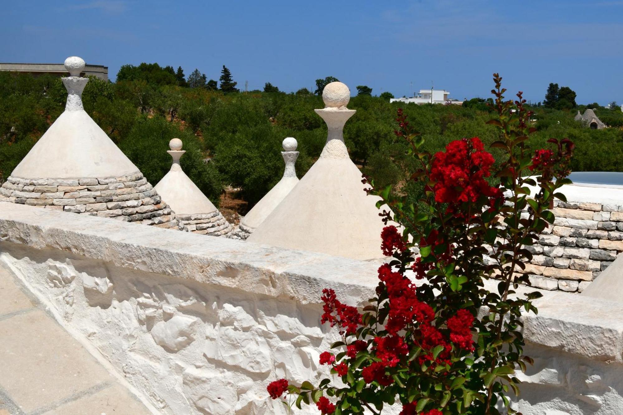 Antonelli Lamarossa Trulli & Suites מראה חיצוני תמונה