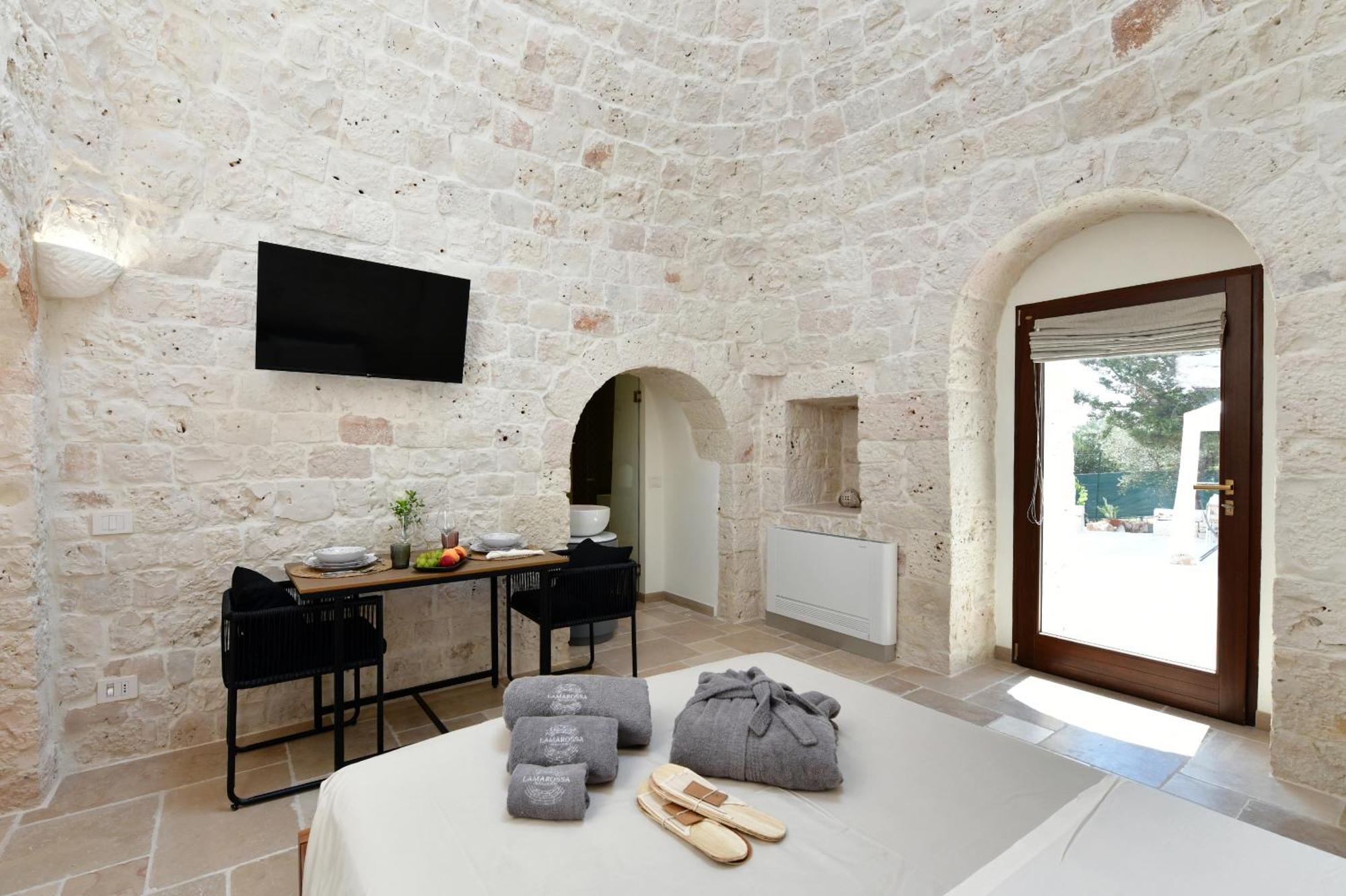 Antonelli Lamarossa Trulli & Suites מראה חיצוני תמונה
