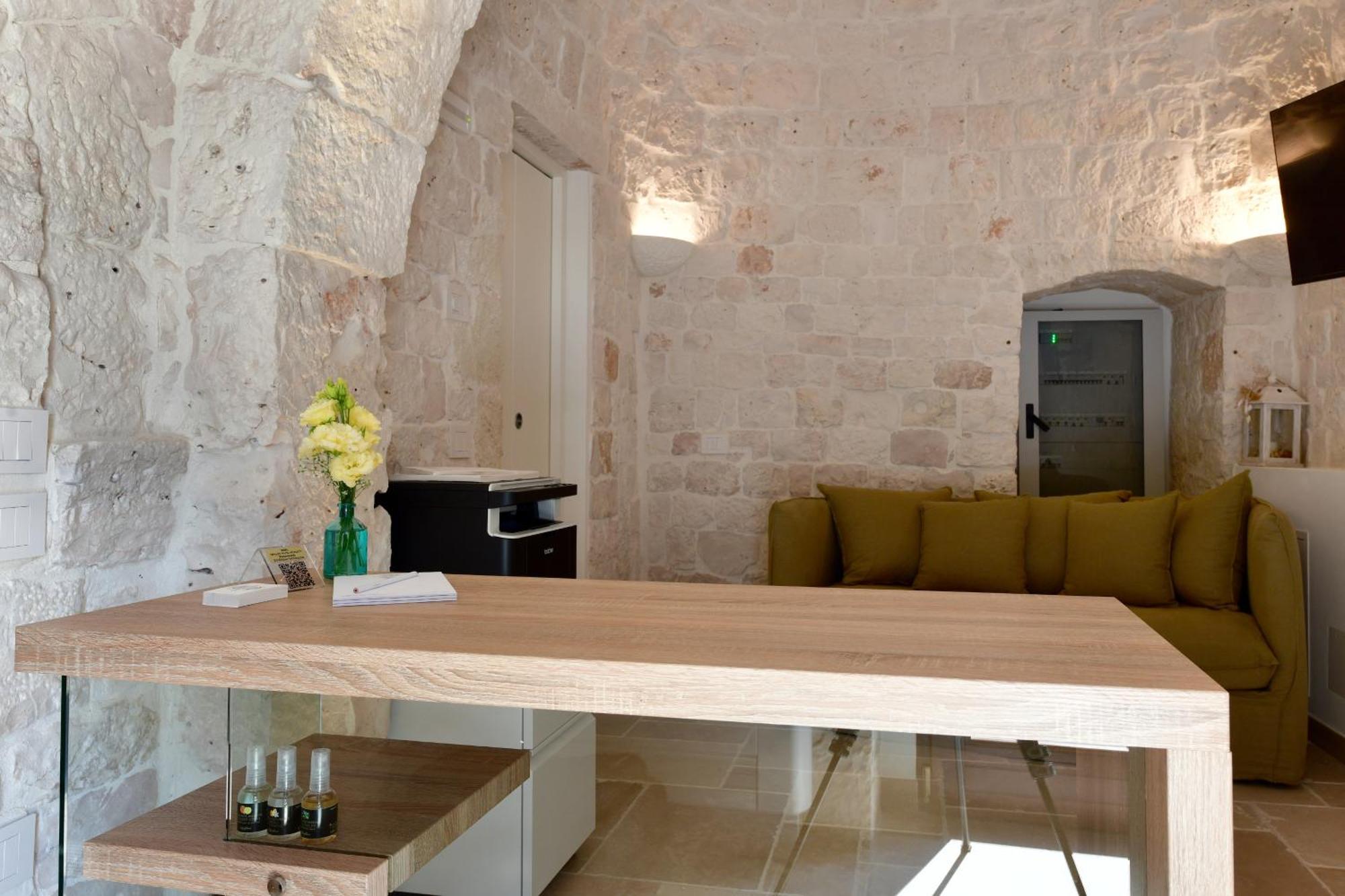 Antonelli Lamarossa Trulli & Suites מראה חיצוני תמונה