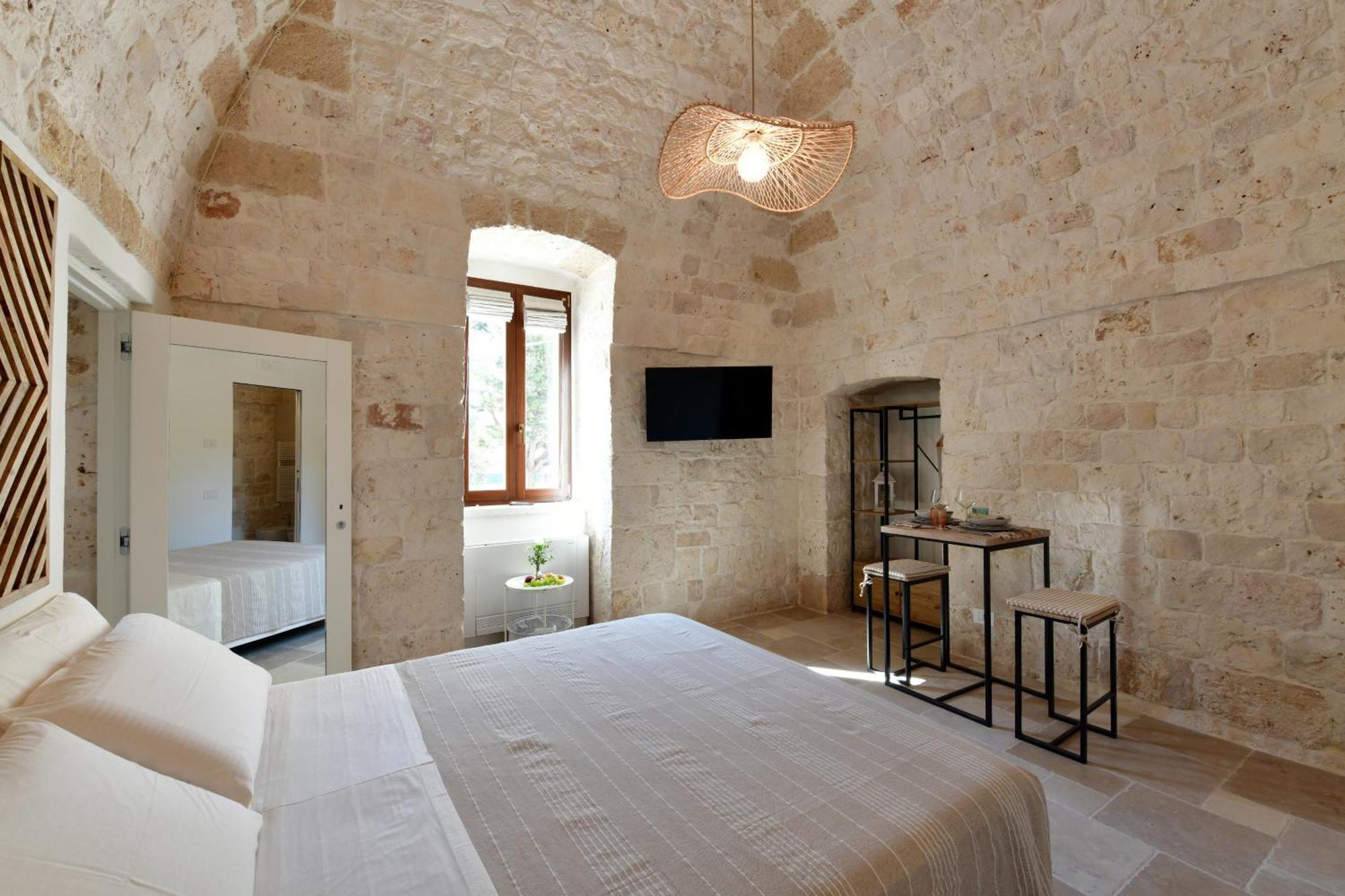 Antonelli Lamarossa Trulli & Suites מראה חיצוני תמונה