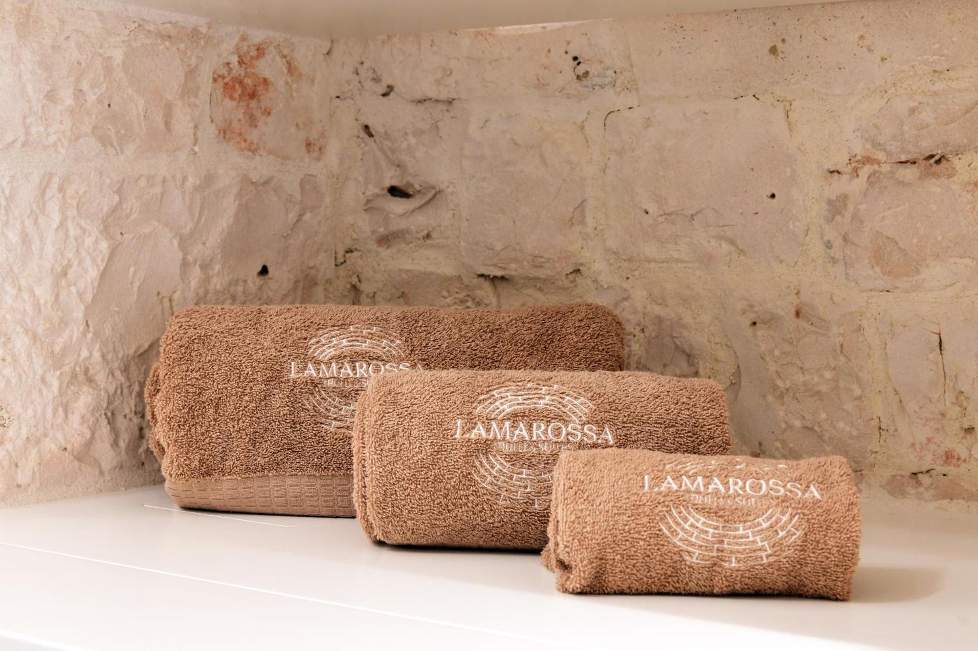 Antonelli Lamarossa Trulli & Suites מראה חיצוני תמונה